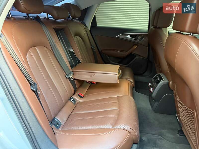 Седан Audi A6 2015 в Киеве