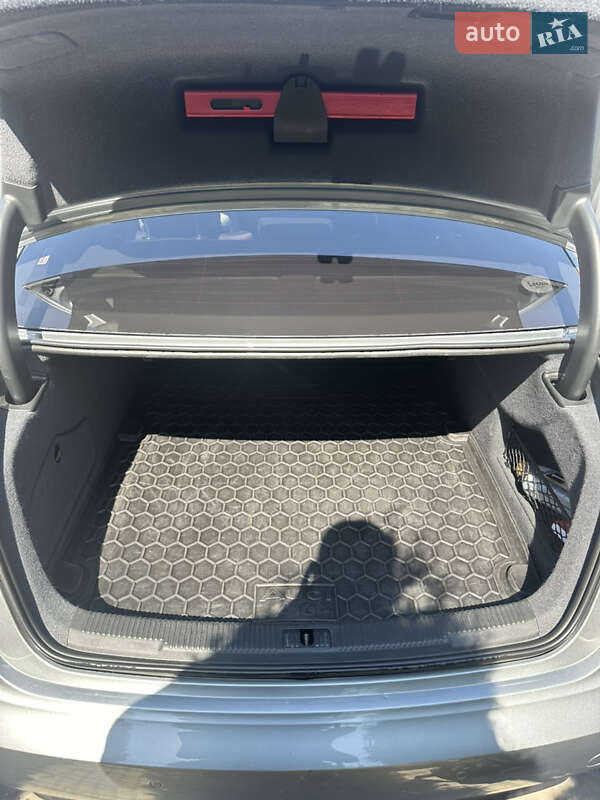 Седан Audi A6 2012 в Хмельницком