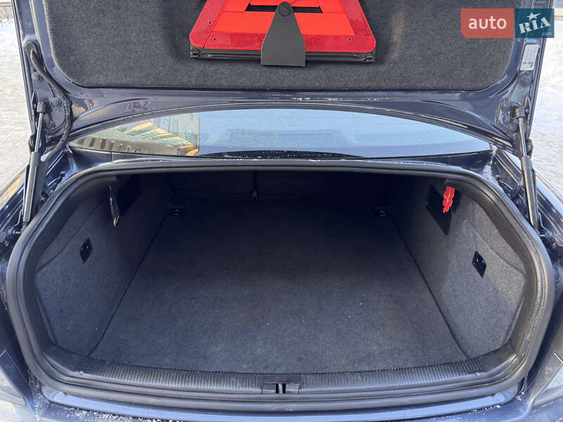Седан Audi A6 2003 в Рівному