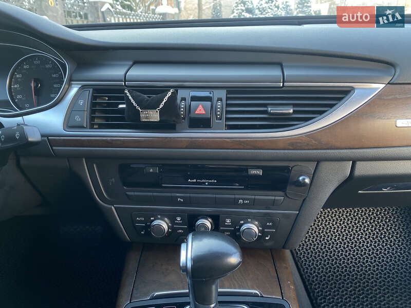 Седан Audi A6 2014 в Черновцах