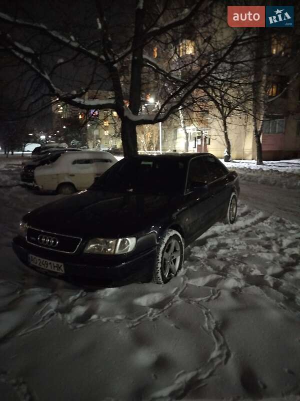 Седан Audi A6 1996 в Ужгороде