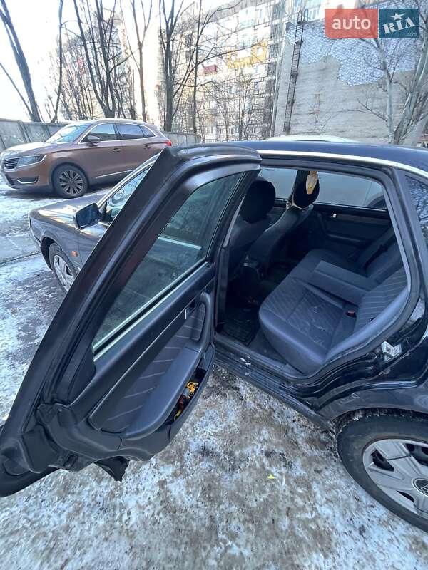 Седан Audi A6 1996 в Кривому Розі