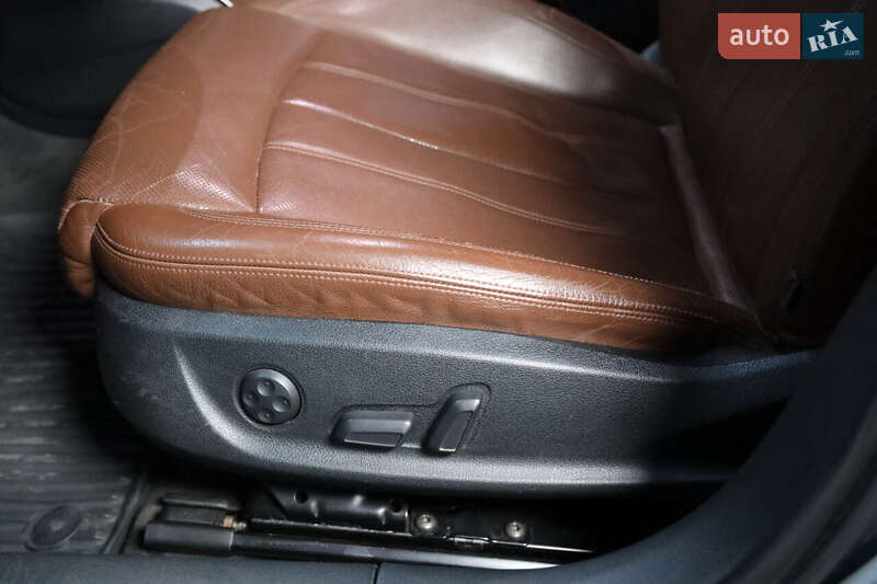 Седан Audi A6 2012 в Луцке