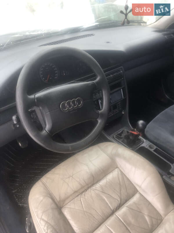 Седан Audi A6 1995 в Шепетівці