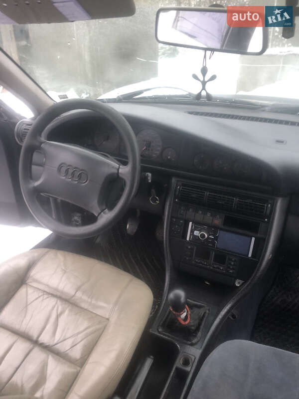 Седан Audi A6 1995 в Шепетівці