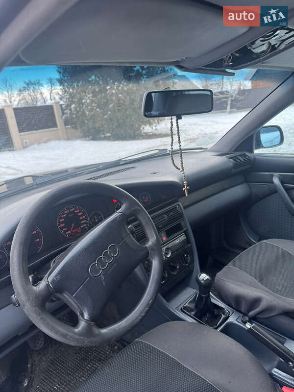 Седан Audi A6 1996 в Черновцах