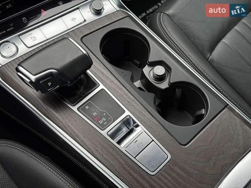 Седан Audi A6 2018 в Мукачево