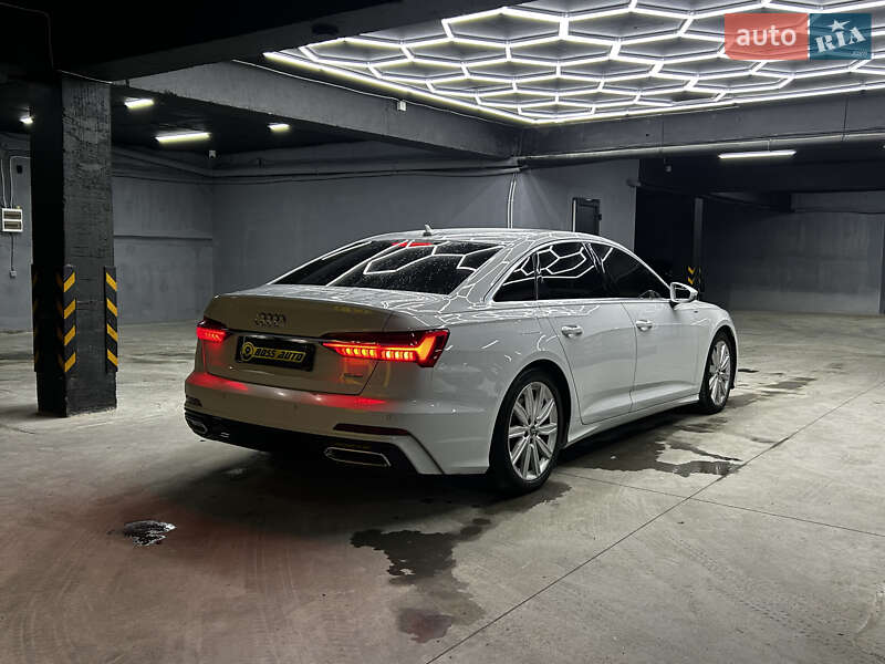Седан Audi A6 2020 в Черновцах