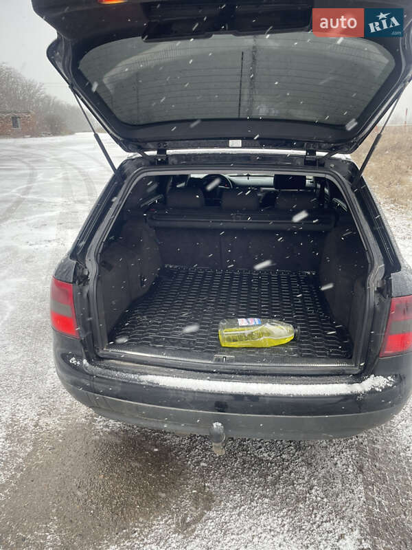 Универсал Audi A6 2000 в Умани