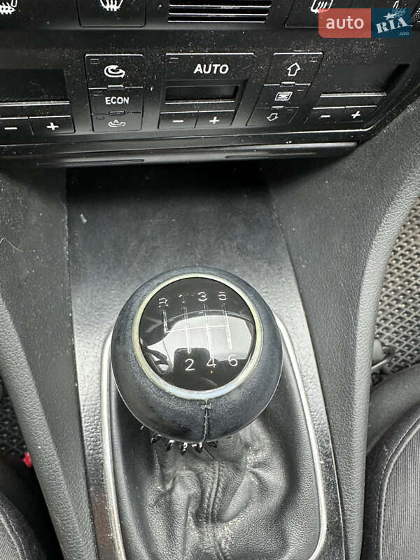 Универсал Audi A6 2003 в Радехове фото 25 Универсал Audi A6 2003 в Радехове