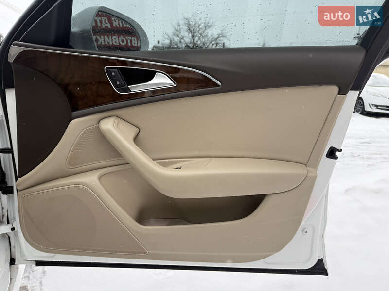 Седан Audi A6 2015 в Стрию