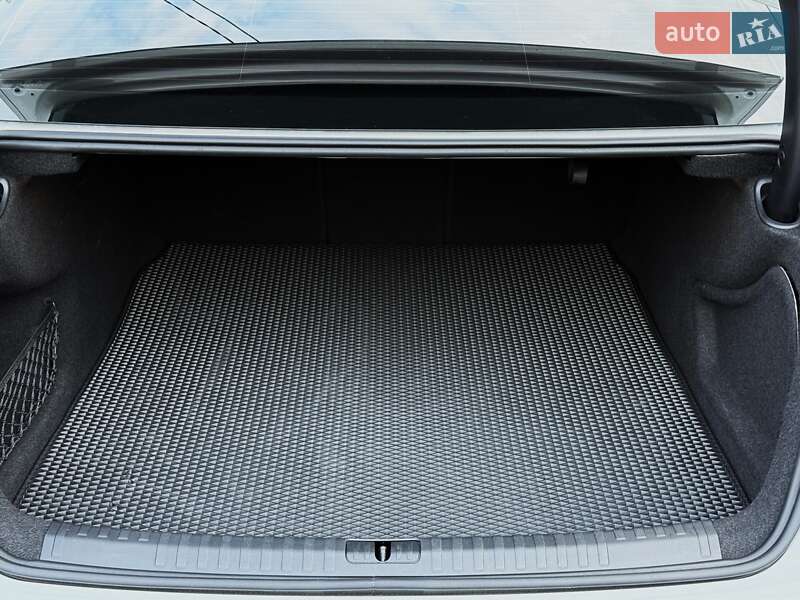 Седан Audi A6 2020 в Києві