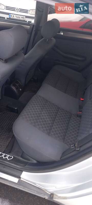 Седан Audi A6 2002 в Киеве