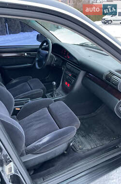 Седан Audi A6 1995 в Львове