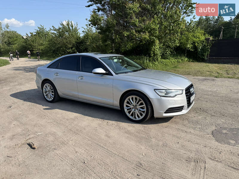 Седан Audi A6 2014 в Прилуках