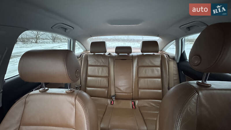 Седан Audi A6 2004 в Гощі