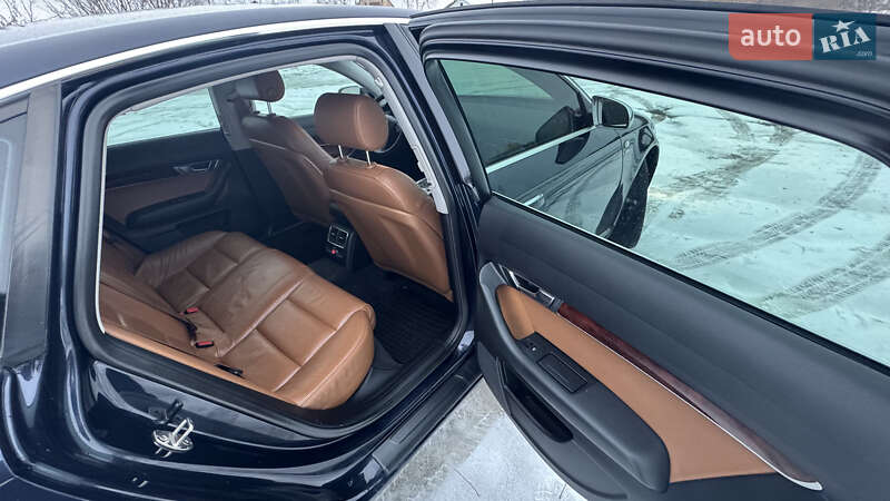 Седан Audi A6 2004 в Гощі