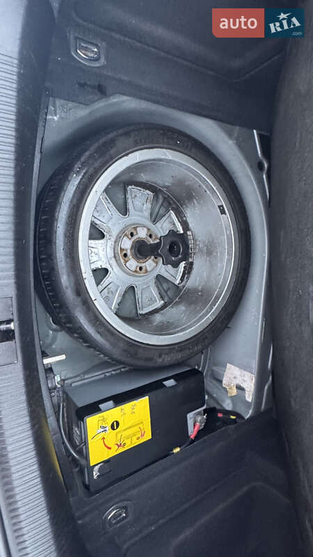 Седан Audi A6 2004 в Гощі