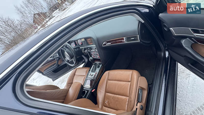 Седан Audi A6 2004 в Гощі