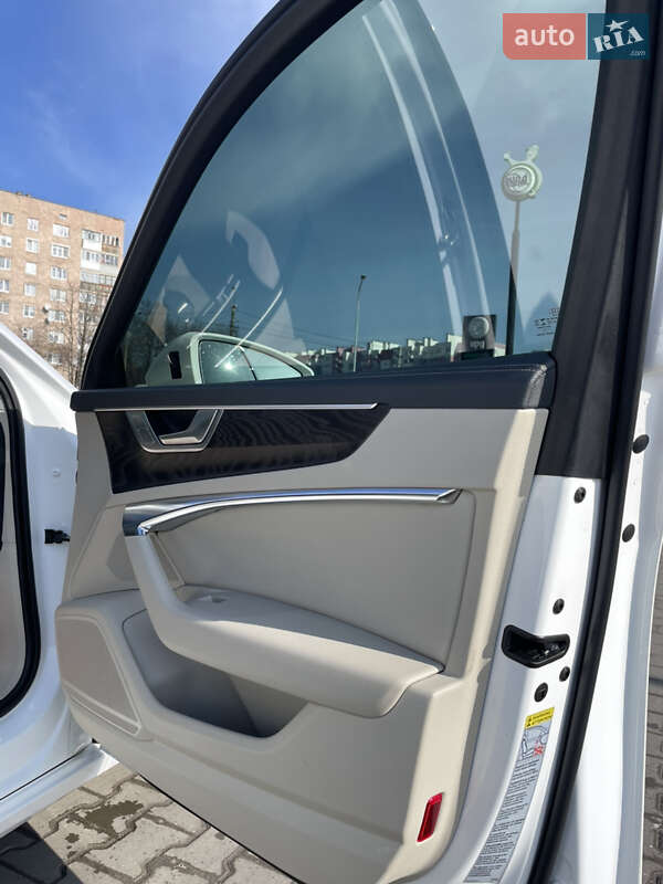 Седан Audi A6 2019 в Луцке