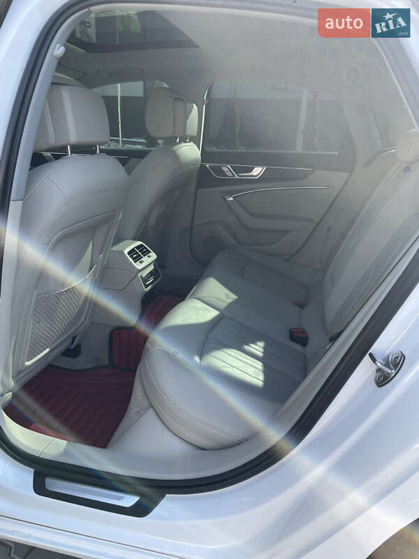 Седан Audi A6 2019 в Луцке