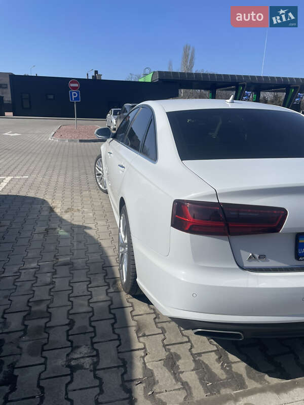 Седан Audi A6 2015 в Одессе