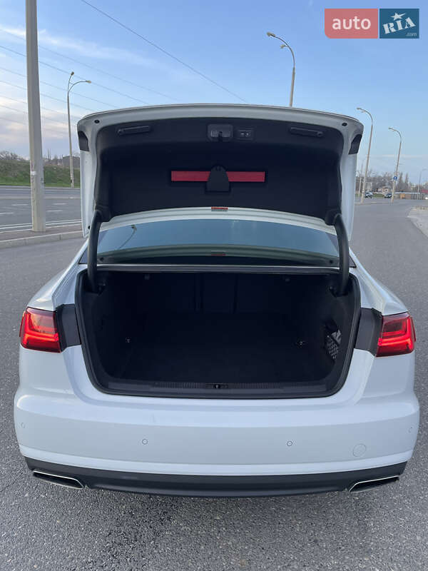 Седан Audi A6 2015 в Одессе
