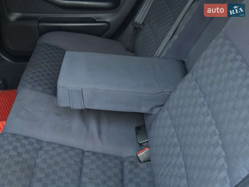 Универсал Audi A6 2004 в Днепре