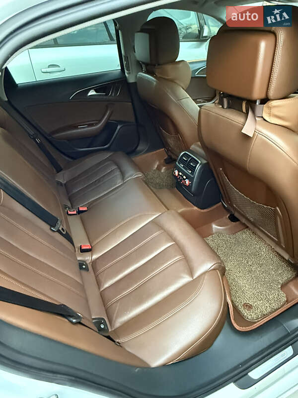 Седан Audi A6 2015 в Шептицькому