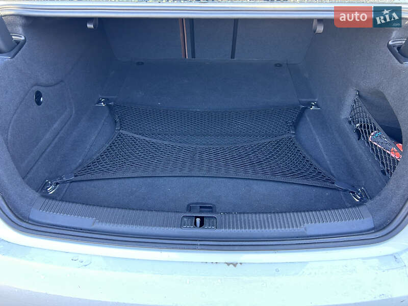 Седан Audi A6 2015 в Шептицькому