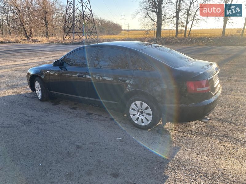 Седан Audi A6 2004 в Смеле