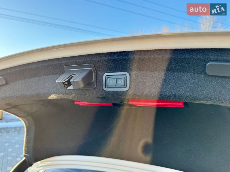 Седан Audi A6 2022 в Киеве