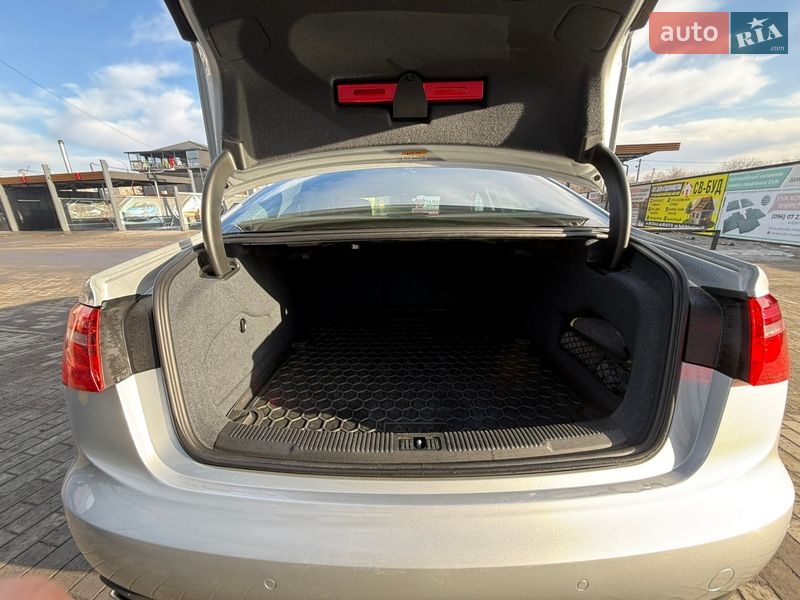 Седан Audi A6 2014 в Шепетівці