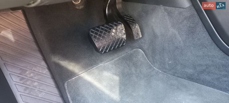 Седан Audi A6 2015 в Луцке