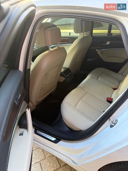 Седан Audi A6 2023 в Львове
