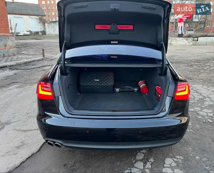 Седан Audi A6 2013 в Краснограді