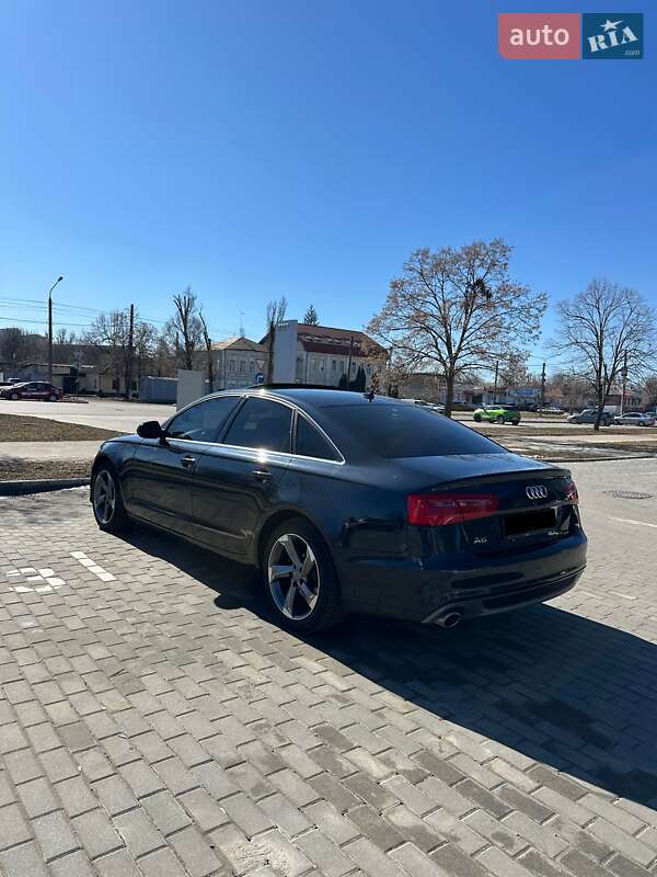 Седан Audi A6 2012 в Киеве