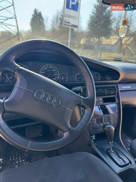 Седан Audi A6 1996 в Старом Самборе
