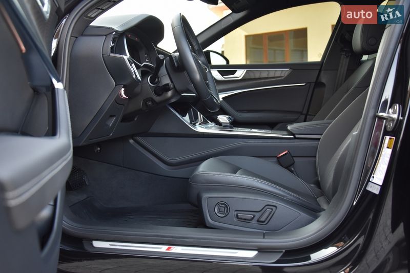 Седан Audi A6 2023 в Львове
