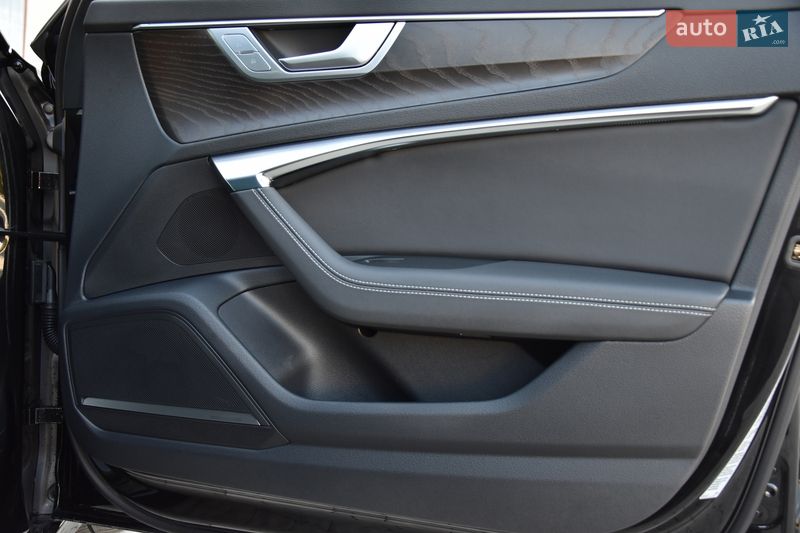 Седан Audi A6 2023 в Львове