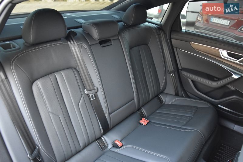 Седан Audi A6 2023 в Львове