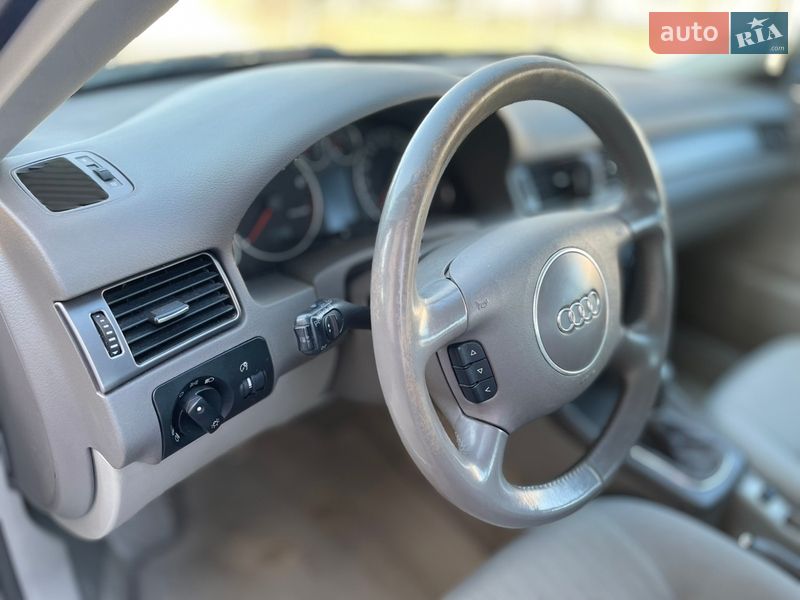 Седан Audi A6 2002 в Надворной