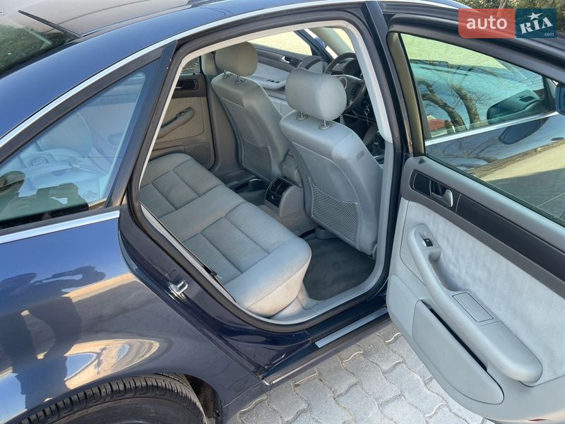Седан Audi A6 2002 в Надворной