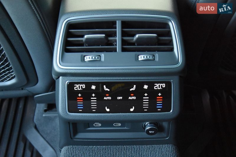 Седан Audi A6 2023 в Львове