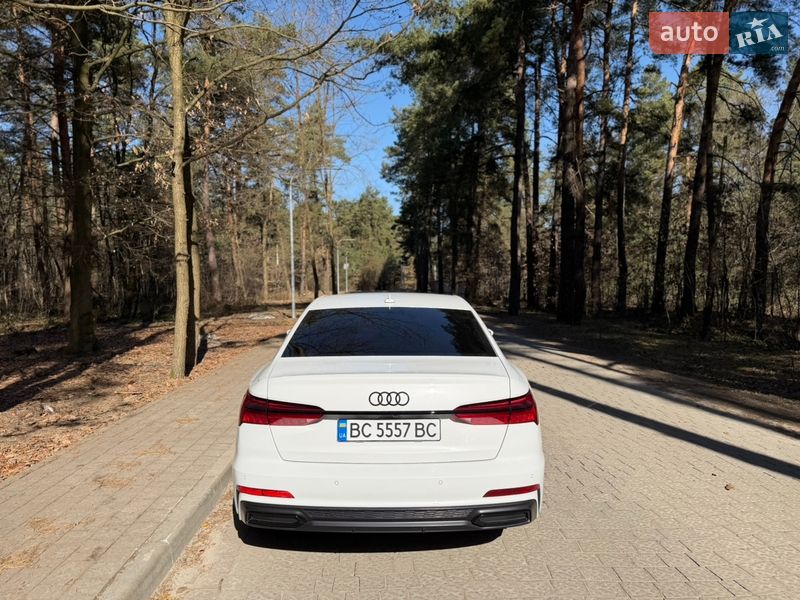 Седан Audi A6 2022 в Львове