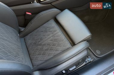 Седан Audi A6 2025 в Львове