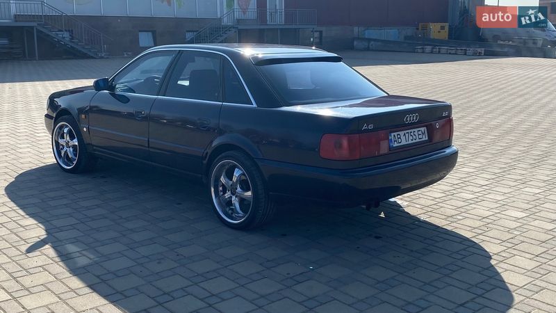Седан Audi A6 1995 в Гайсине