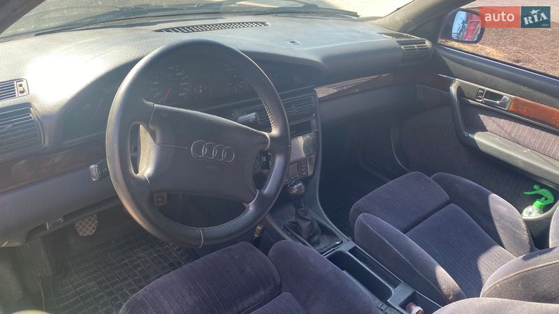Седан Audi A6 1995 в Гайсину