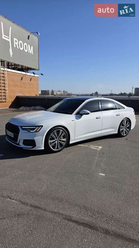 Седан Audi A6 2018 в Киеве