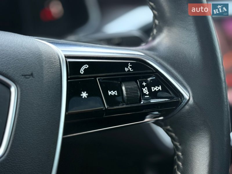 Седан Audi A6 2018 в Киеве